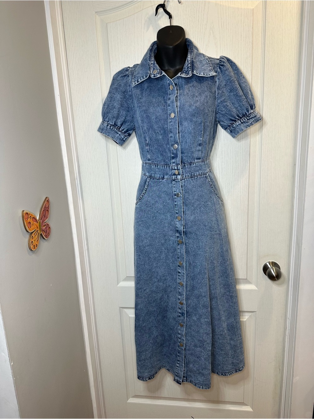 Denim Button-Front Midi Dress with Puff Sleeves - 6 Prairiecore farmhouse